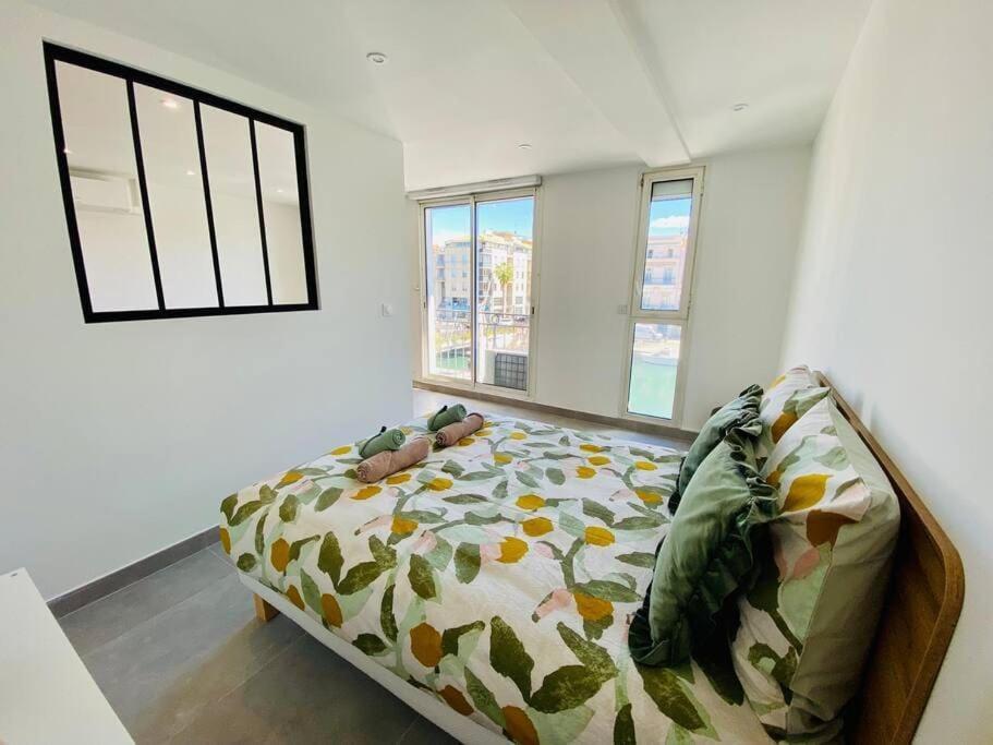 "Royal" Magnifique Appartement Avec Vue Sur Le Cadre Royal Sete Exterior photo